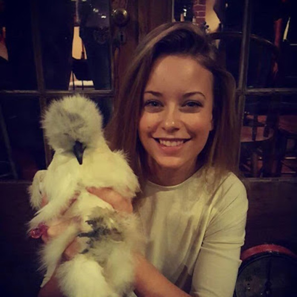 Meet your Posher, Stephanie - Picture 1 of 1